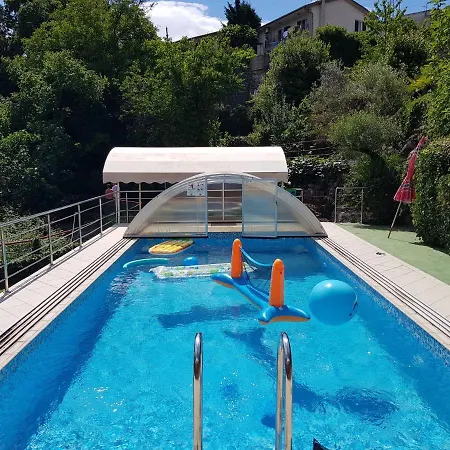 Ella * أوباتيا