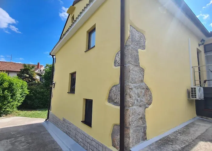 Ella 빌라 오파티아